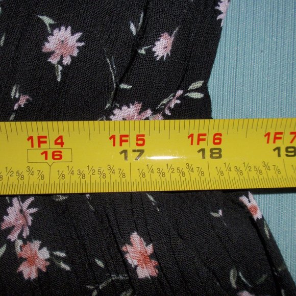 Torrid ditzy floral crinkle cut gauze puff sleeve peasant dress size 2X - Picture 13 of 15